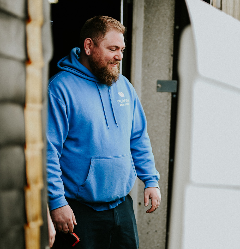 planes employee loading truck