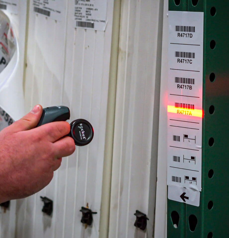 Planes scanning labels