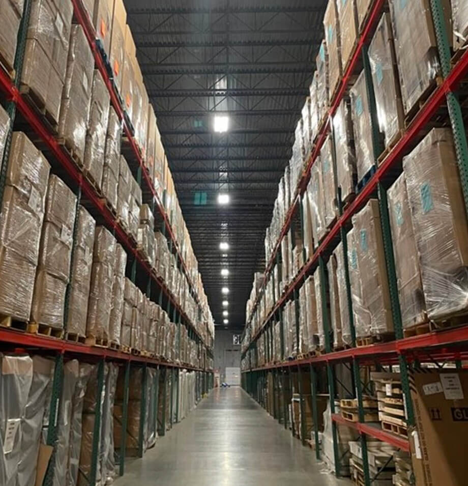 Planes warehouse Facility in Cincinnati, Dayton, Indianapolis, Chicago and Columbus. Square Foot Storage Space.
